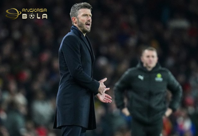 Michael Carrick Kembalikan Identitas Man United, Hidupkan Aturan Warisan Sir Alex Ferguson yang Sempat Ditinggalkan Ruben Amorim