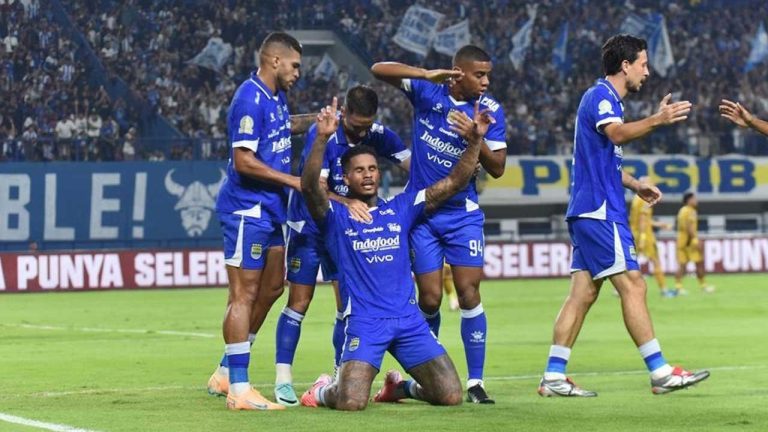 Rezaldi dan Hamra Hehanussa Beri Kesan dan Impresi Positif ke Persib Usai Dipinjamkan ke Persik di BRI Super League 2025/26: Suatu Kebanggaan